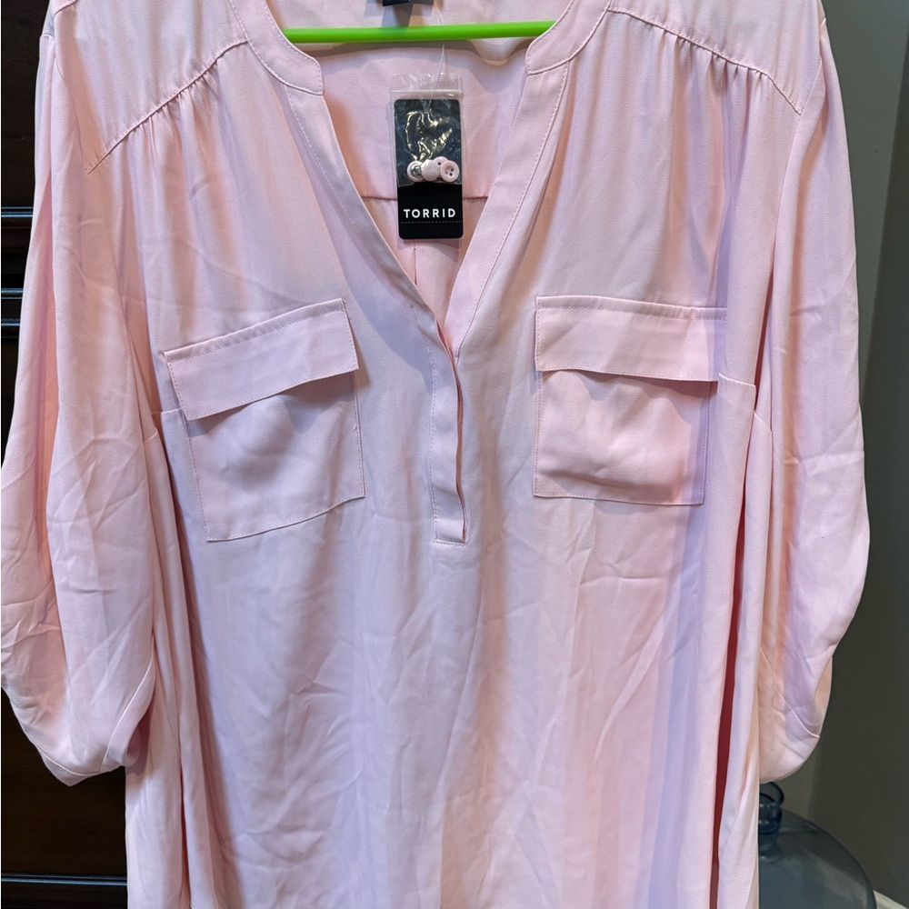 Torrid Women's Pink Blouse new with tags 2x